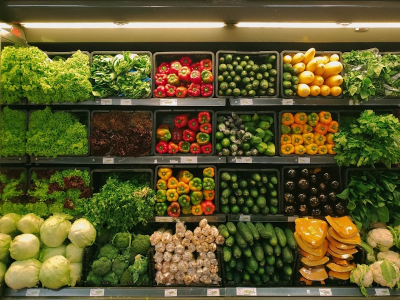 Food and beverage retail display